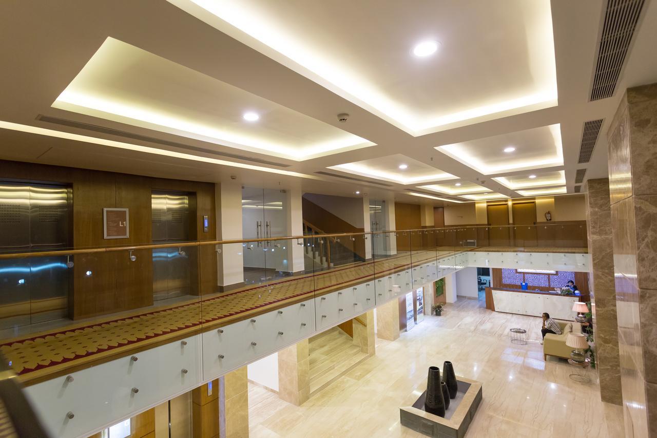 Classic Grande,A Member Of Radisson Imphal Eksteriør billede